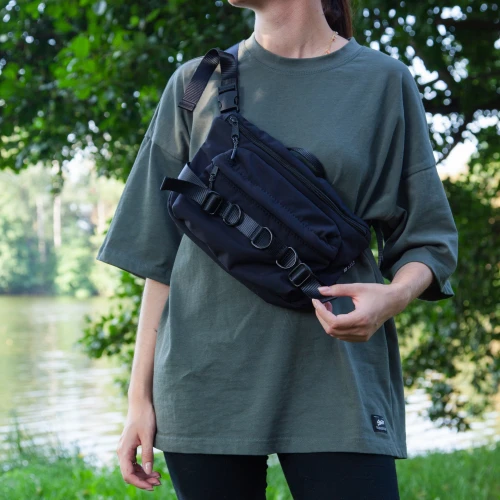 pojemna_festiwalowa_saszetka_Jinx.webp